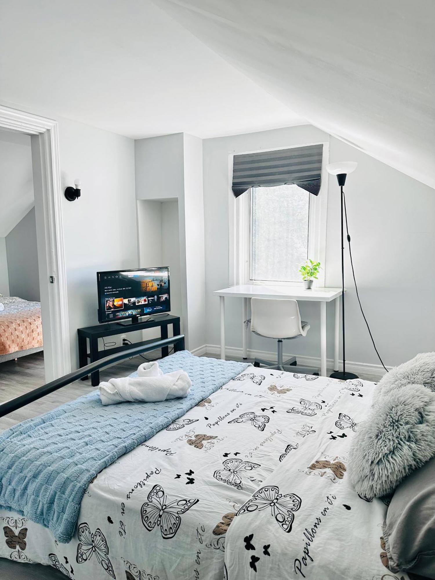 شقة Cozy 2Br House Near Centre With Patio, Bbq, Backyard, And Netflix بيتربورو المظهر الخارجي الصورة