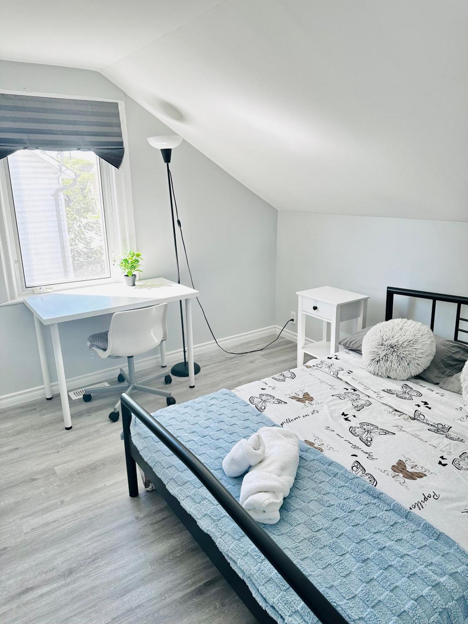 شقة Cozy 2Br House Near Centre With Patio, Bbq, Backyard, And Netflix بيتربورو المظهر الخارجي الصورة